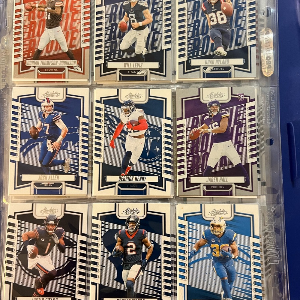 Football Cards - Picture 7 of 12